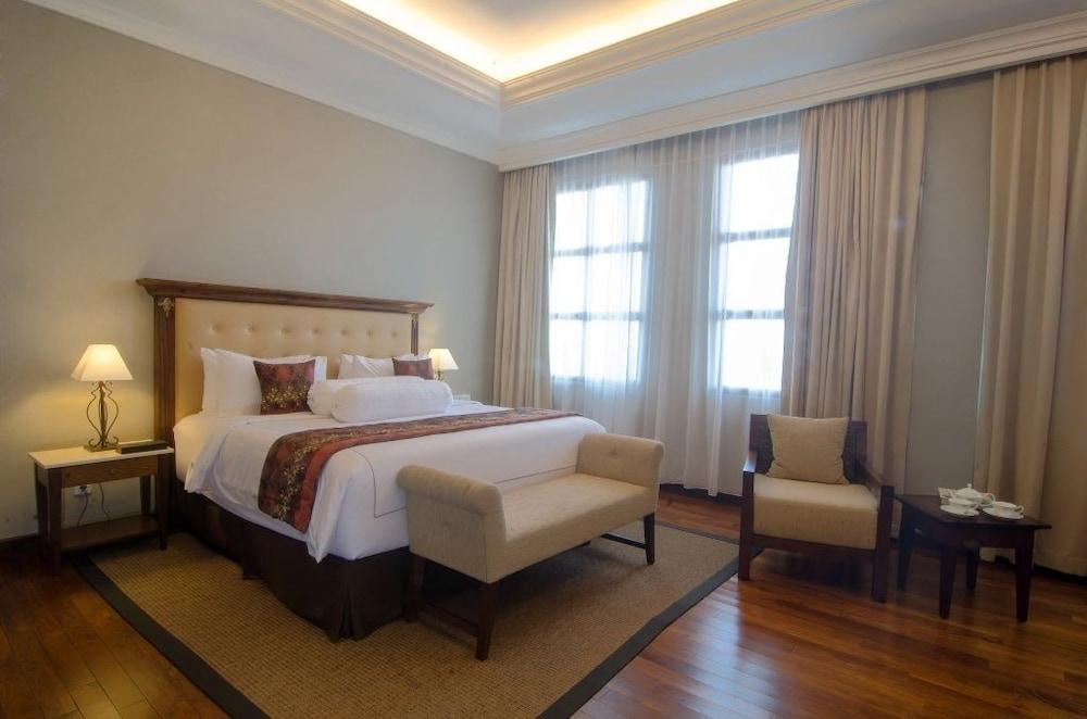 The Sunan Hotel Solo Buitenkant foto