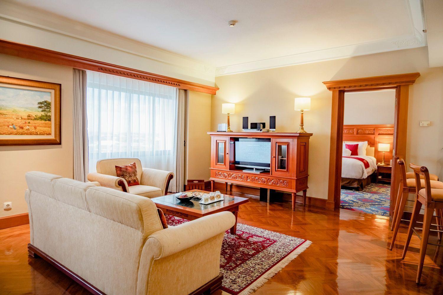 The Sunan Hotel Solo Buitenkant foto