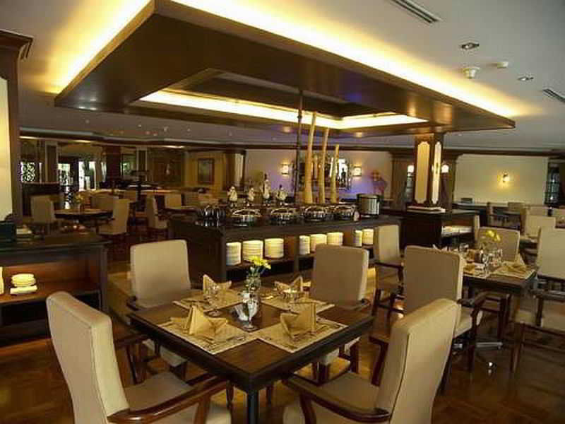 The Sunan Hotel Solo Buitenkant foto