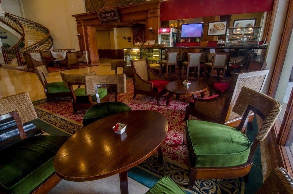 The Sunan Hotel Solo Buitenkant foto