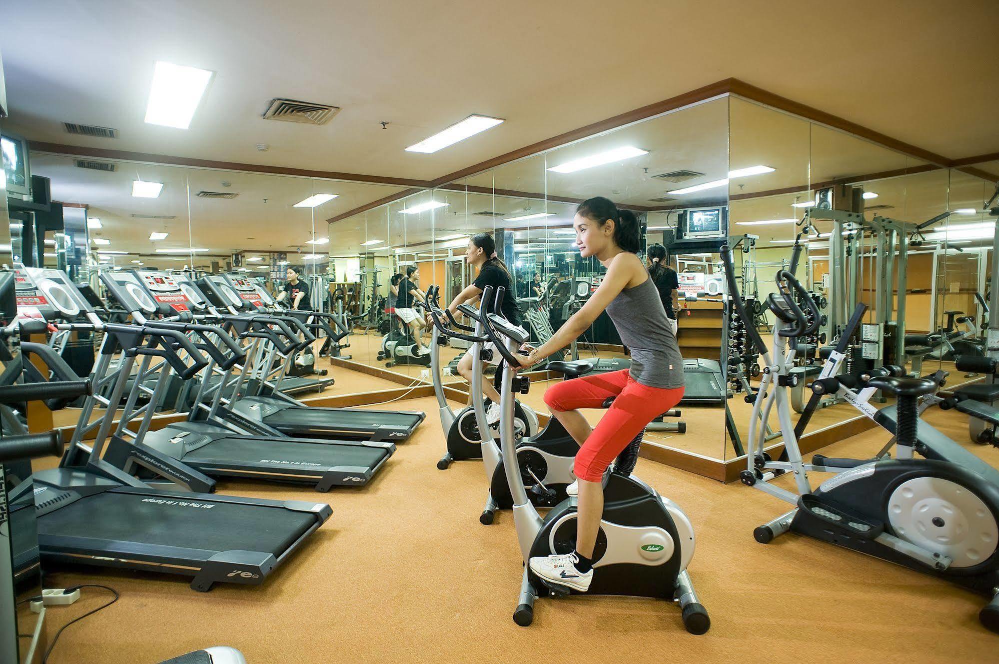 The Sunan Hotel Solo Buitenkant foto